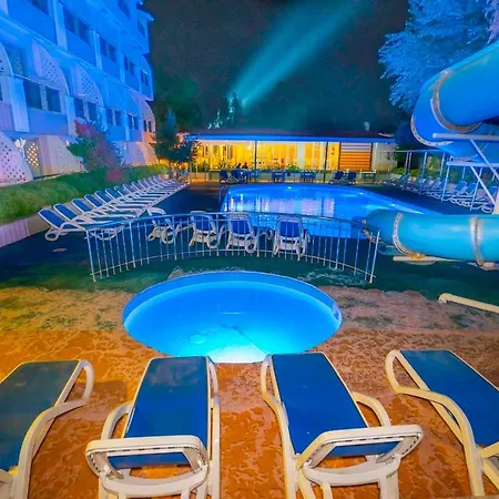 Aperion Side Beach مانافجات