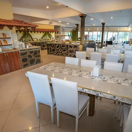 Aperion Side Beach 4* מנבגט